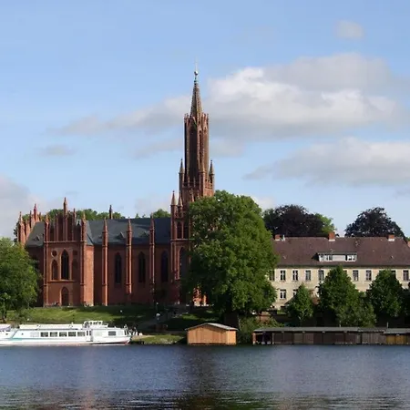 Living Lust 2 In مالتشو